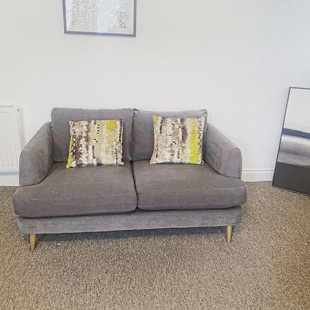 Luxury 2 Beds Apartment By The Sea 伯恩茅斯 外观 照片