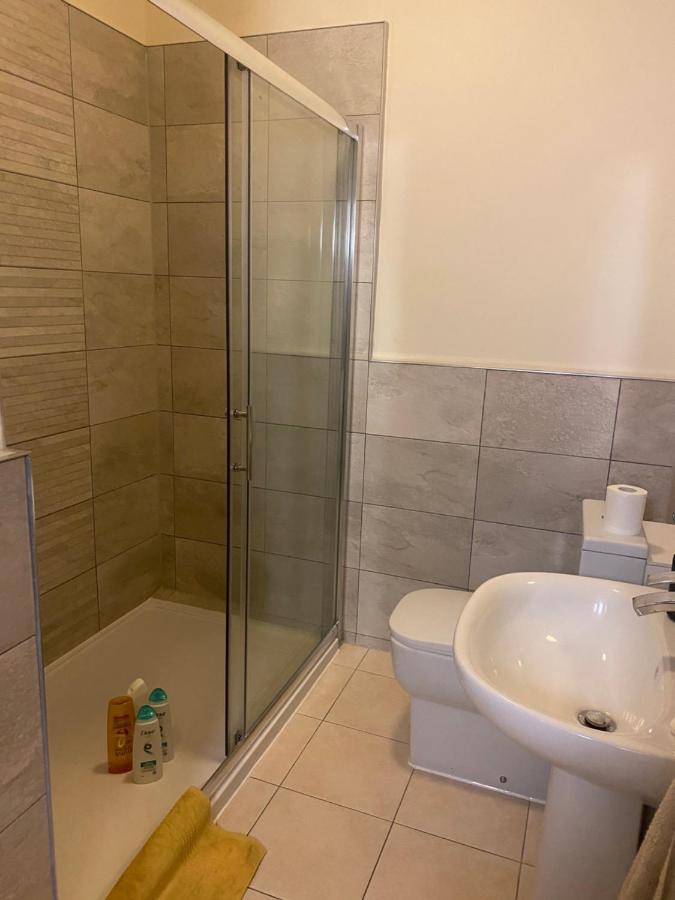 Luxury 2 Beds Apartment By The Sea 伯恩茅斯 外观 照片